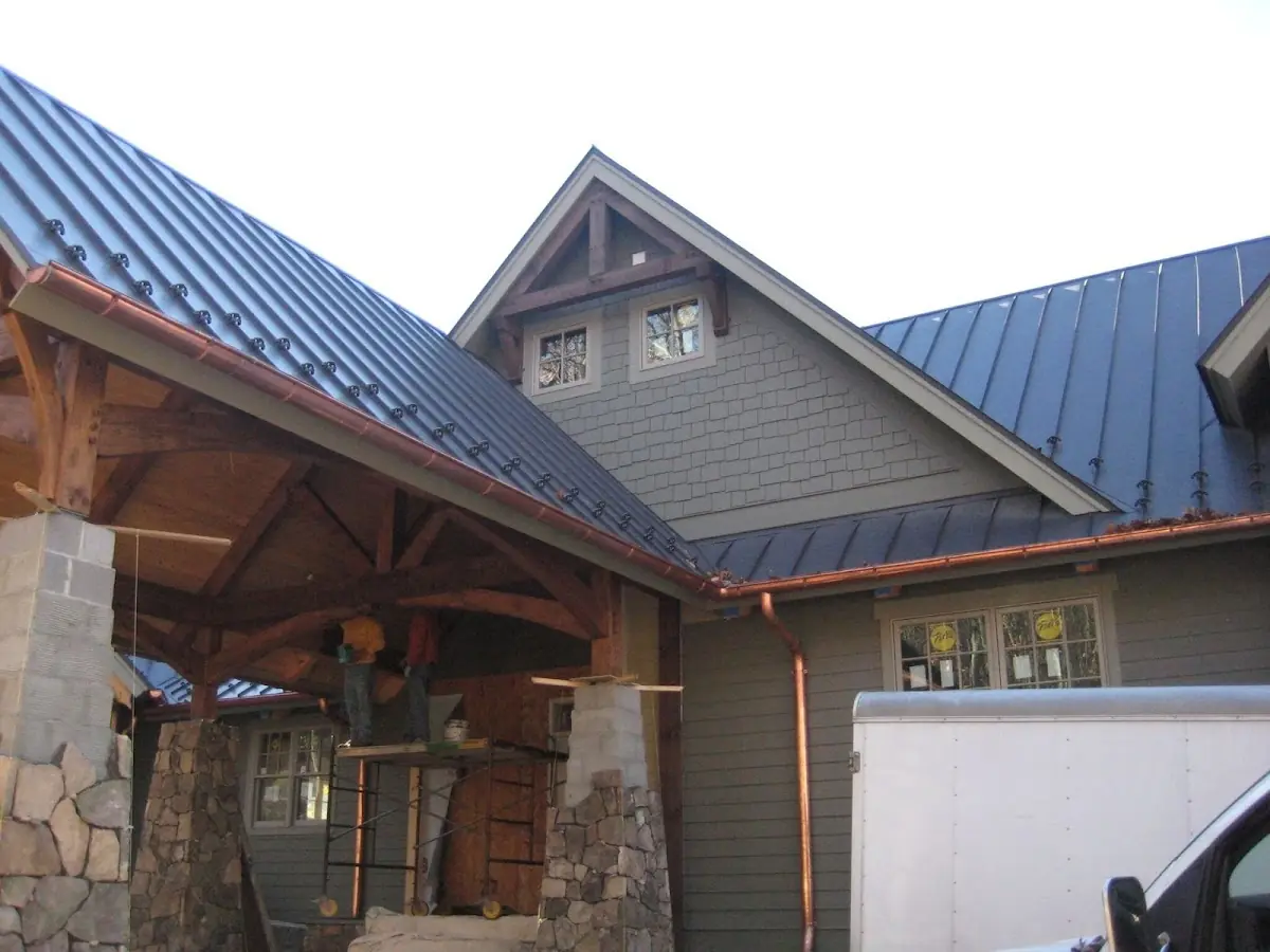 Craftsman Roofing team delivering quality roofing work in McQueeney
